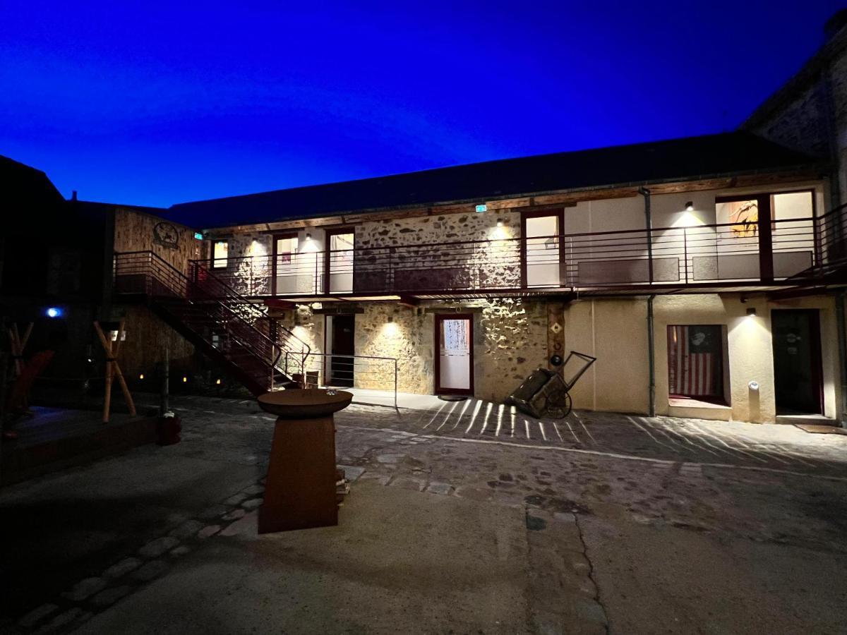 Hotel Le Ranch Brûlon Buitenkant foto