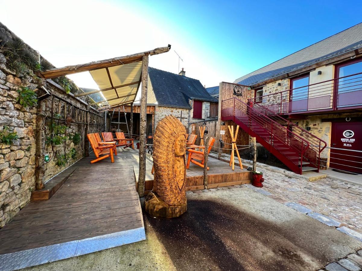 Hotel Le Ranch Brûlon Buitenkant foto